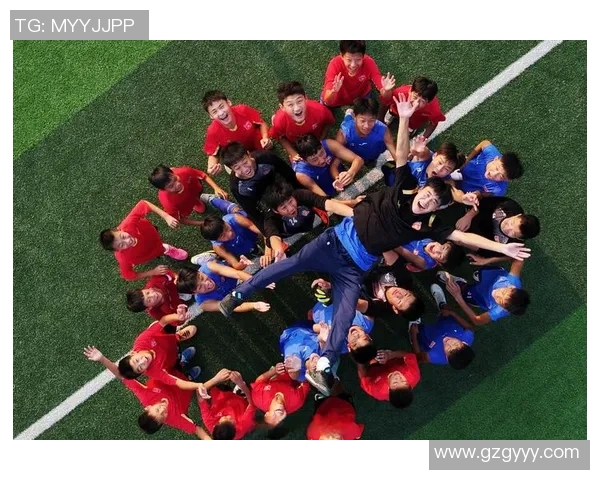 从校园到职业场上上高中的足球明星如何追逐梦想与荣耀